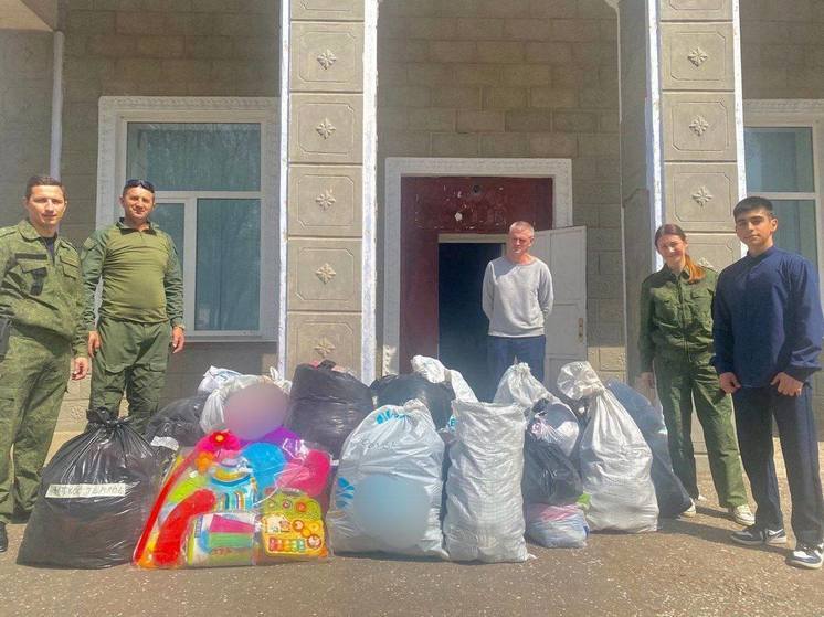 Офицеры СК доставили гумпомощь в Каланчак