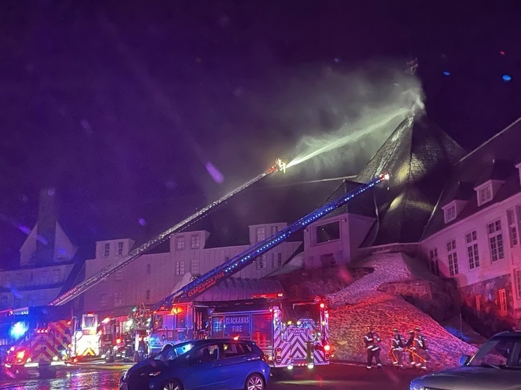 AP: отель из знаменитого фильма "Сияние" загорелся в американском Орегоне