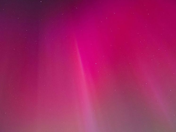 Северное сияние озарило небо Подмосковья минувшей ночью