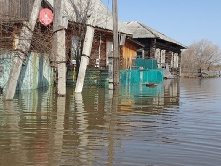В Белозерском округе началась экстренная эвакуация жителей из-за подтопления