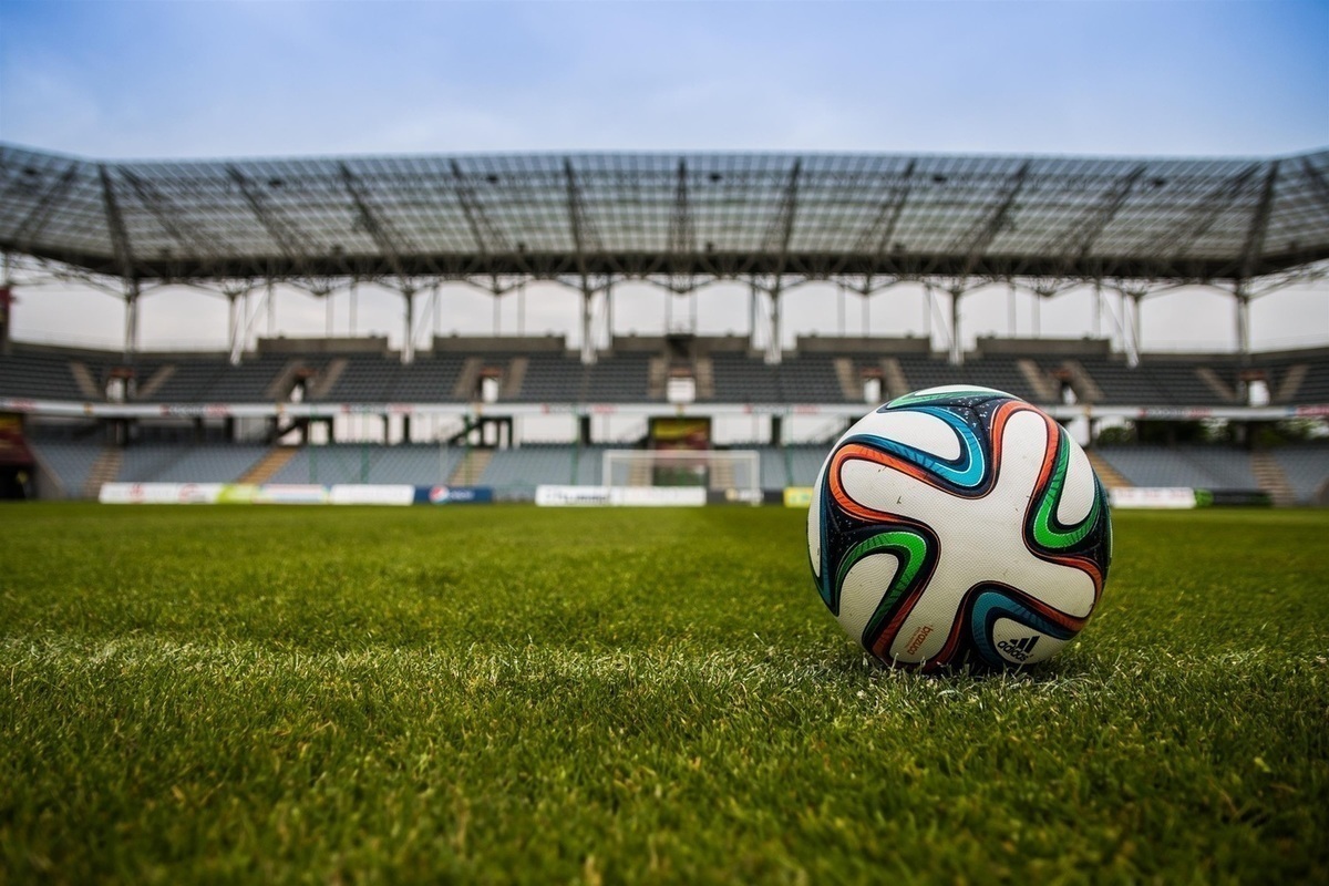 Чемпионат России по футболу завершится 25 мая