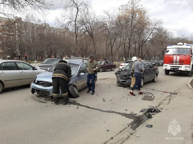 ДТП с пострадавшим произошло на Малышева в Екатеринбурге