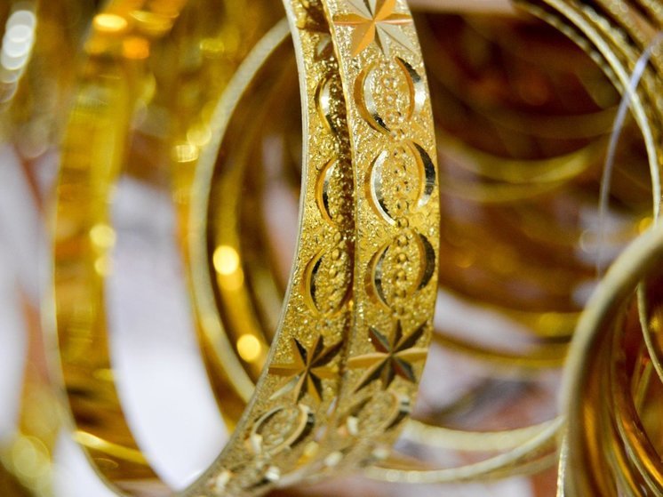 ГУ МВД: краснодарка заменила заказанное на маркетплейсе золотое кольцо на бижутерию и вернула товар