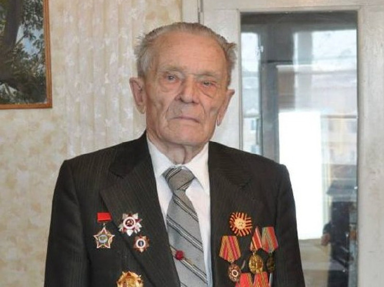 Глава Хакасии поздравил участника ВОВ Ивана Федорова с предстоящим Днем Победы