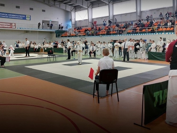 Юные спортсмены Хакасии сразились на турнире по киокусинкай каратэ
