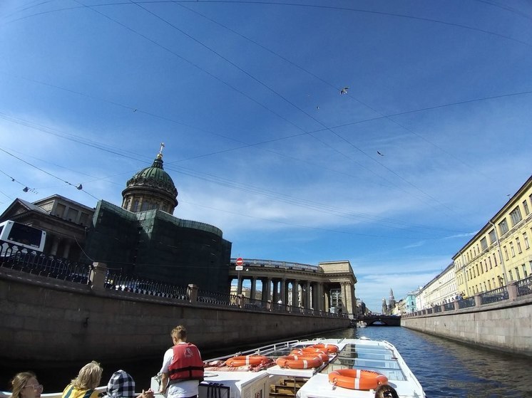 Летний туристический сезон в Петербурге стартует 27 апреля