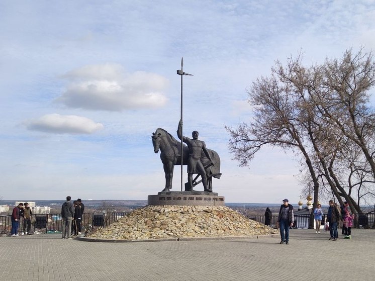 Жителей Пензенской области предупредили о надвигающейся грозе 22 апреля