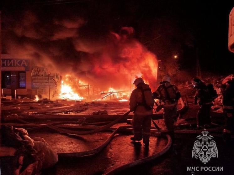 Астраханская прокуратура проводит проверку в связи с пожаром на рынке «Большие Исады»