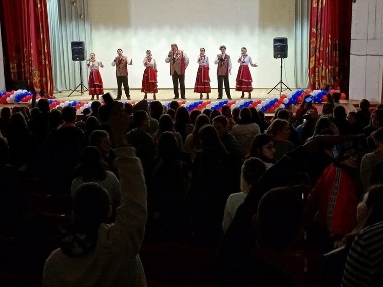 Ансамбль песни «Русская душа» Смоленской областной филармонии выступил с концертом для ребят из Белгородской области