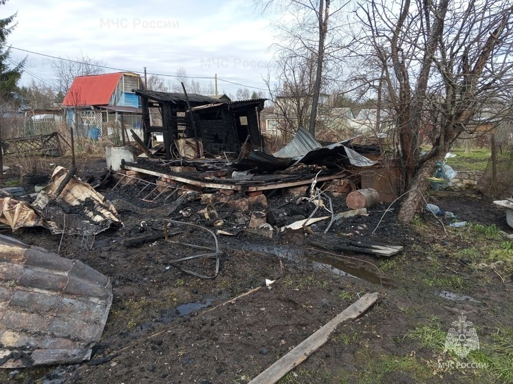 За сутки в Ярослаской области сгорели два дачных дома