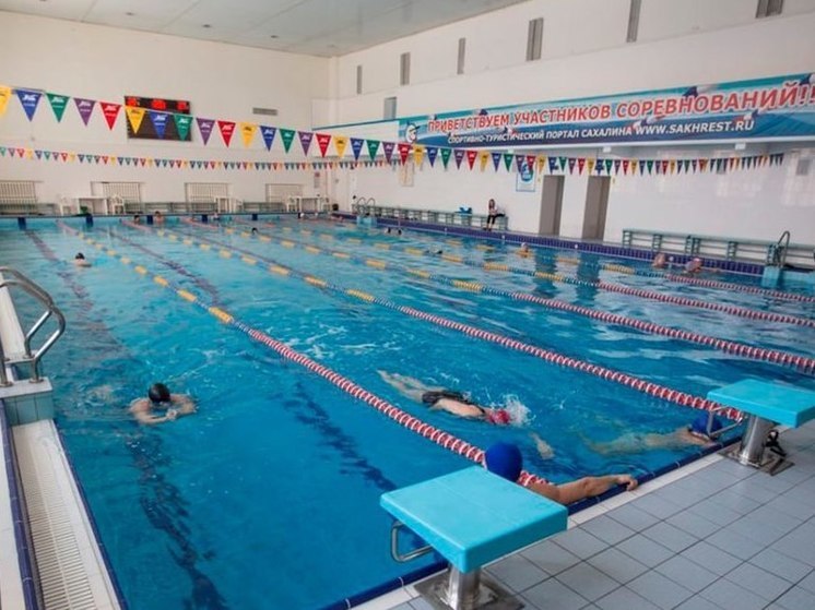 В Южно-Сахалинске городской бассейн готовится к празднованию 60-летия