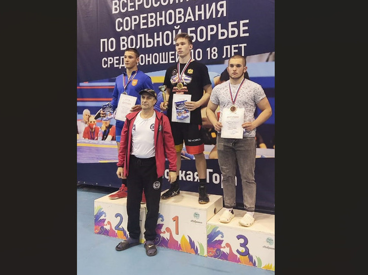 Кузбасский борец завоевал золотую медаль на всероссийских соревнованиях