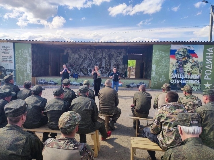 Делегация Вязниковского района посетила военных в прифронтовой зоне