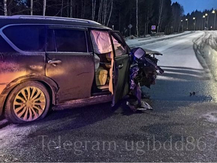 В Ханты-Мансийске столкнулись два авто: есть пострадавшие