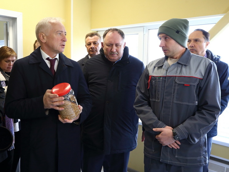 Губернатор Владимир Мазур дал старт работе нового семеноводческого комплекса