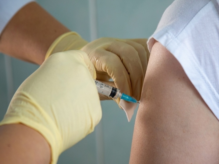 В Омске и области пройдёт «горячая линия» по вопросам вакцинации