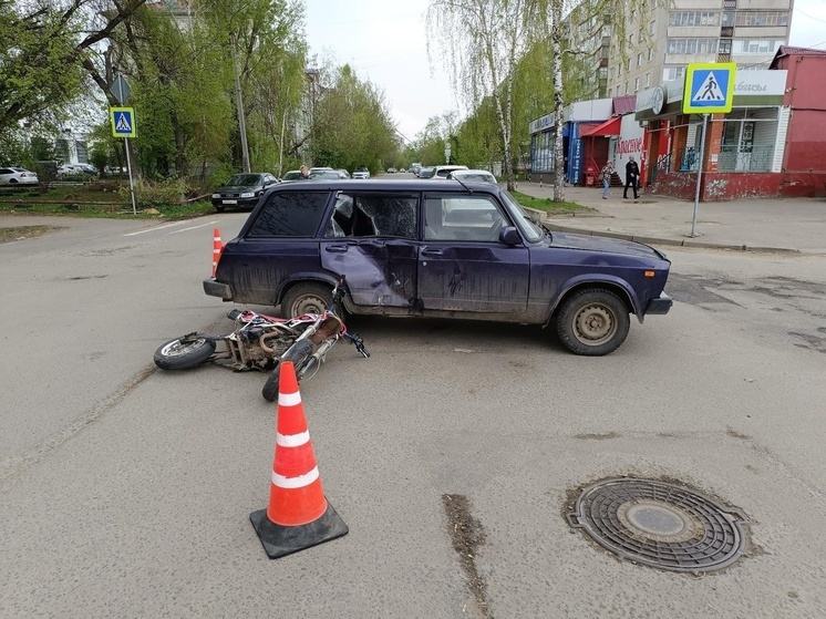 В Орле водитель питбайка устроил ДТП с пострадавшим