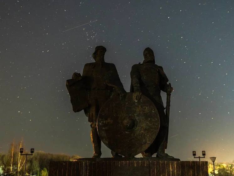 Губернатор Дрозденко наблюдал звездное небо над Старой Ладогой