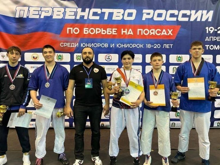 Башкирские спортсмены завоевали восемь медалей на первенстве России по борьбе на поясах