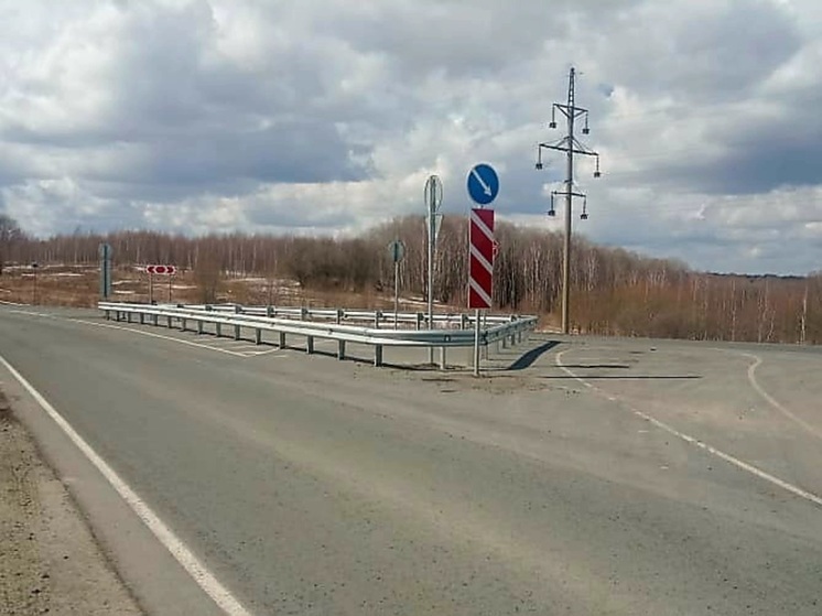 Транспортные потоки разделили на перекрёстке Томск - Мариинск