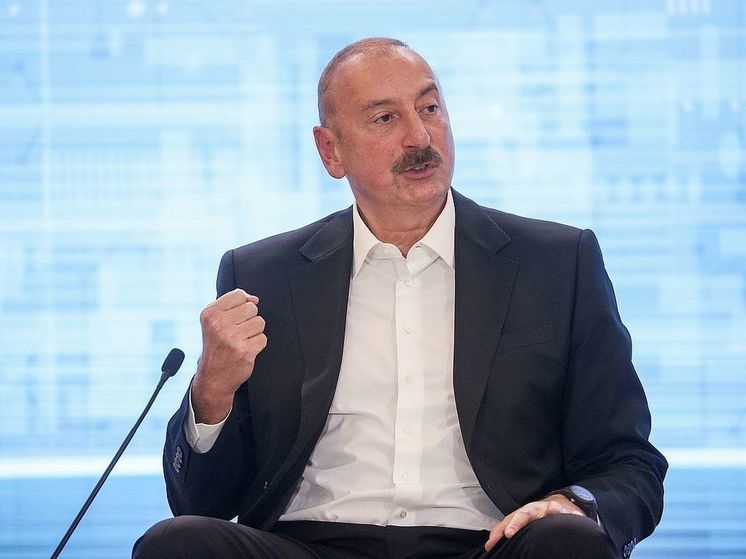 Президент Азербайджана Ильхам Алиев прилетел в Москву