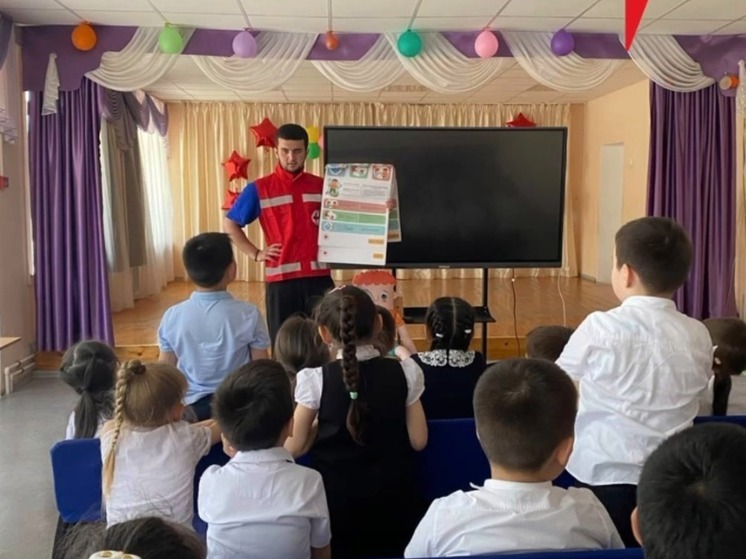 Школьникам Калмыкии рассказали об оказании первой медпомощи