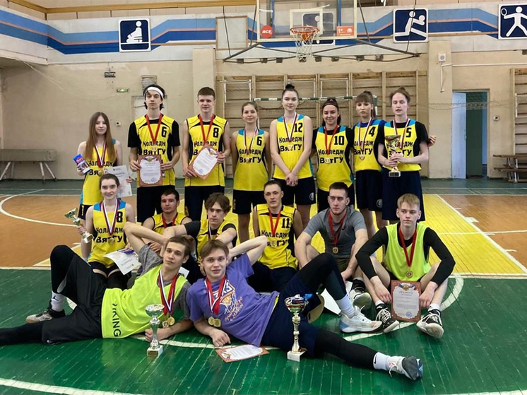 Баскетболисты колледжа ВятГУ собрали всё «золото» чемпионата области