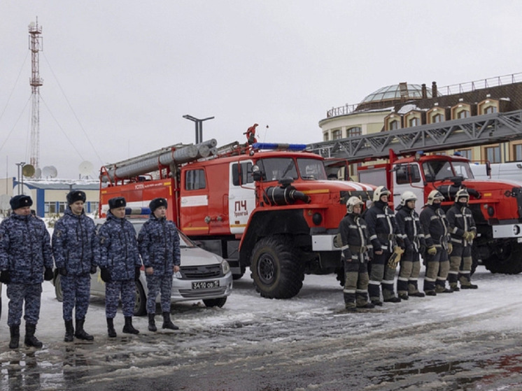 На Ямале готовят материалы для дамб и пункты для эвакуированных людей