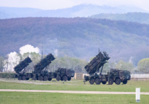 Польша не обладает зенитно-ракетными комплексами (ЗРК) Patriot, которые Варшава могла бы передать Украине