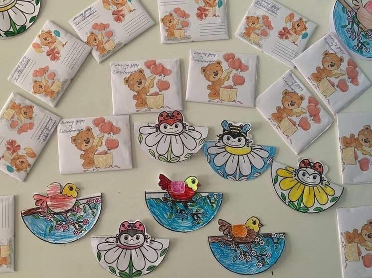 Школьники Амурской области и Амвросиевки в знак дружбы обменялись письмами