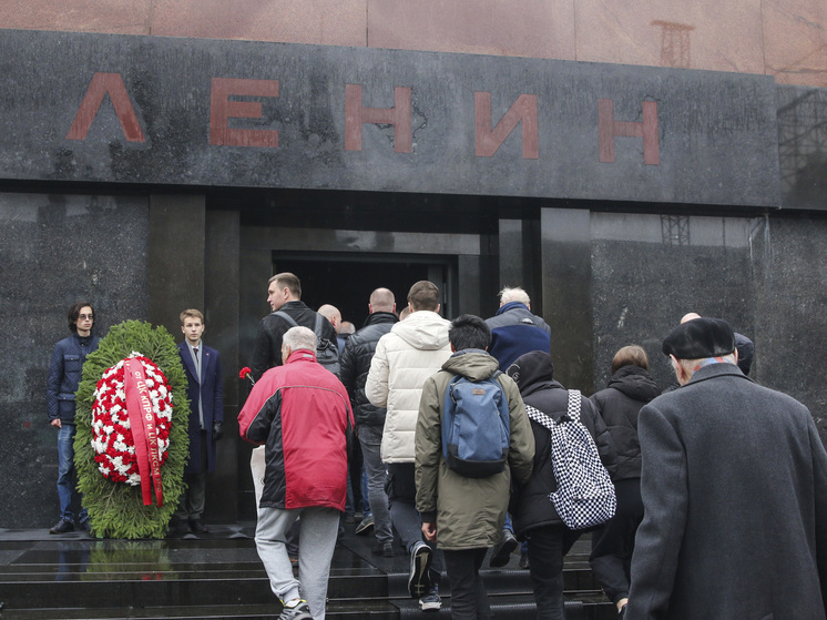 Мавзолей Ленина с 23 апреля по 16 мая будет закрыт