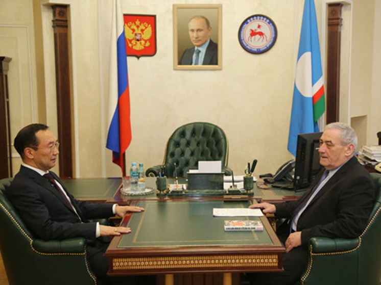 Развитие транспортного и энергетического потенциала Якутии обсудили Айсен Николаев и Вячеслав Штыров