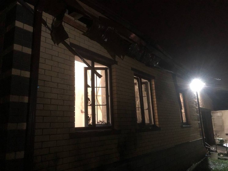 В белгородском поселке Разумное при обстреле пострадал дом