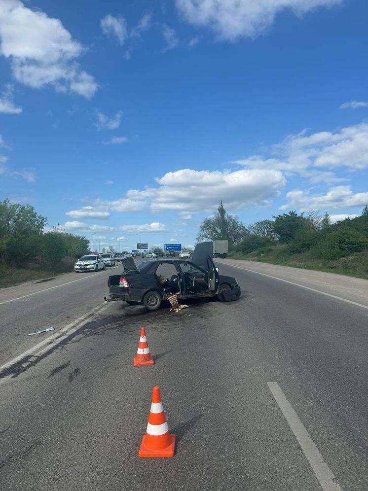 Из-за тройного ДТП на трассе под Пятигорском пострадал пешеход