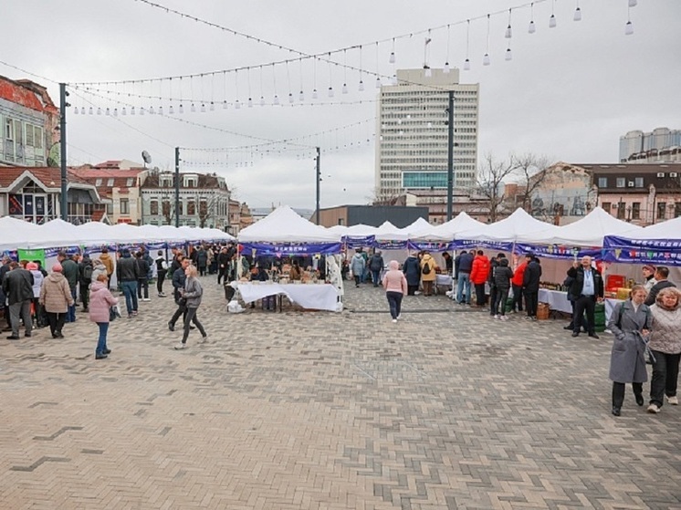 Во Владивостоке открылась трехдневная ярмарка фирменных товаров из Китая