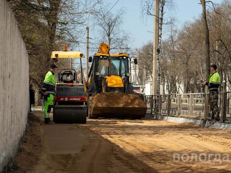 Дорожники готовятся асфальтировать отремонтированные дворы в Вологде