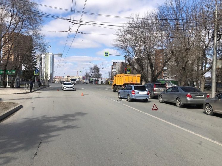 В Новосибирске водитель сбил ребёнка на пешеходном переходе