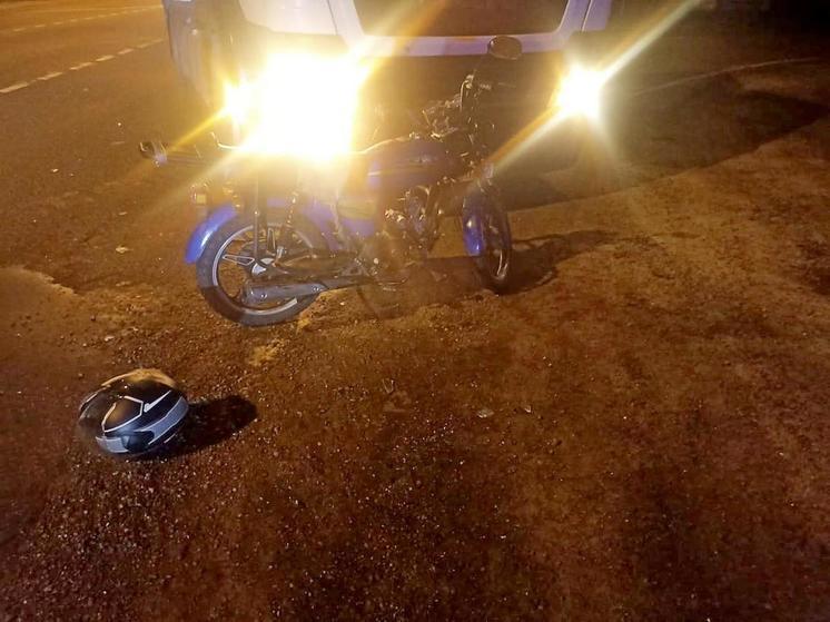 Водитель мопеда попал под грузовик «МАН» на трассе Воронежской области