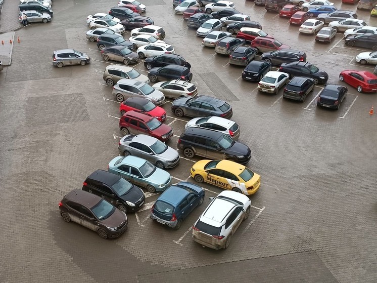 Штрафы за неоплаченную парковку в Екатеринбурге выросли в несколько раз