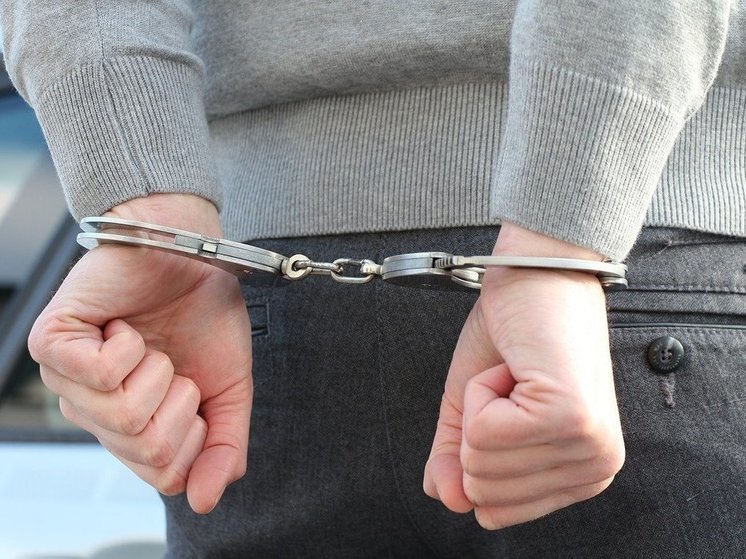 Три тысячи разовых доз «синтетики» арестовали с распространителем в Братске