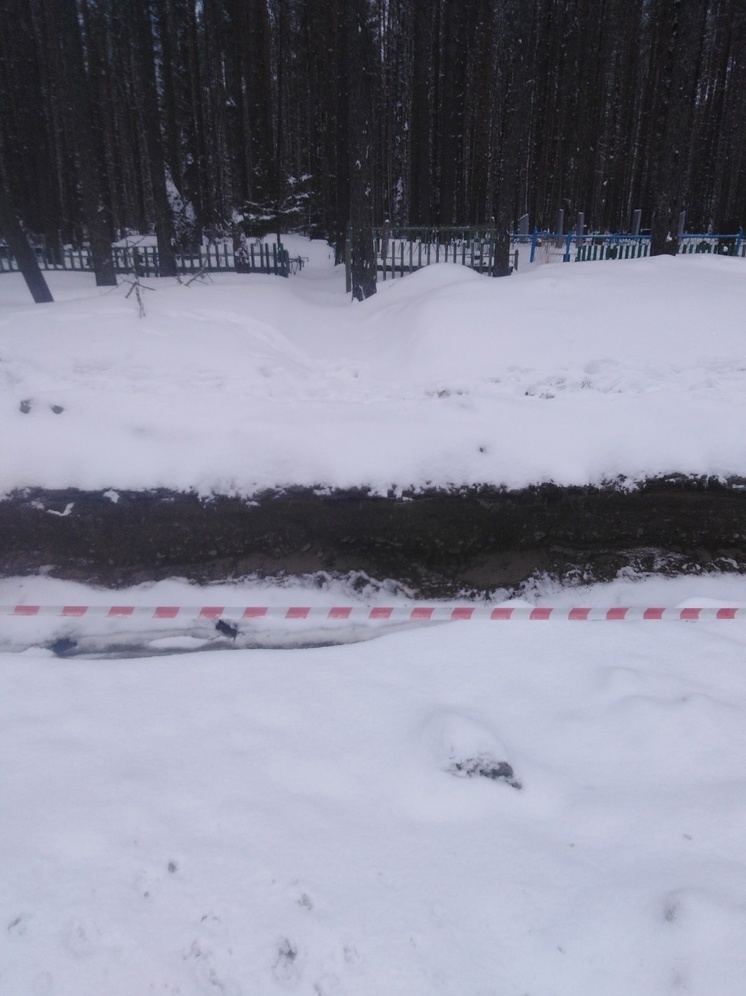 Жители Медвежьегорска не могут проведать могилы родных из-за рвения дорожников