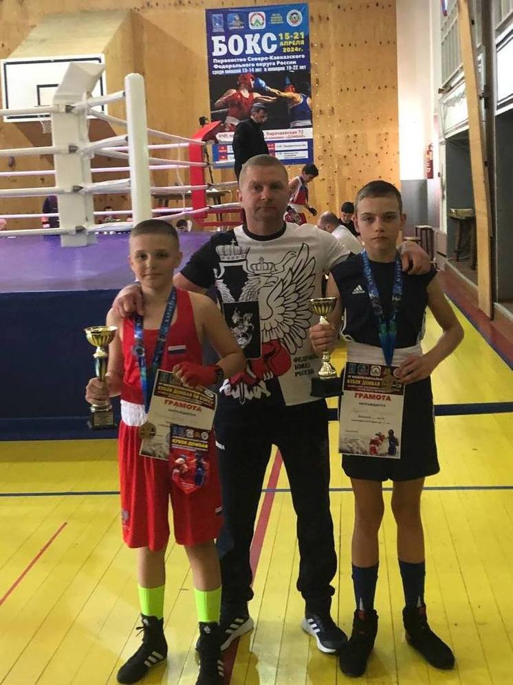 Юные запорожские боксёры завоевали чемпионские титулы на межрегиональном турнире
