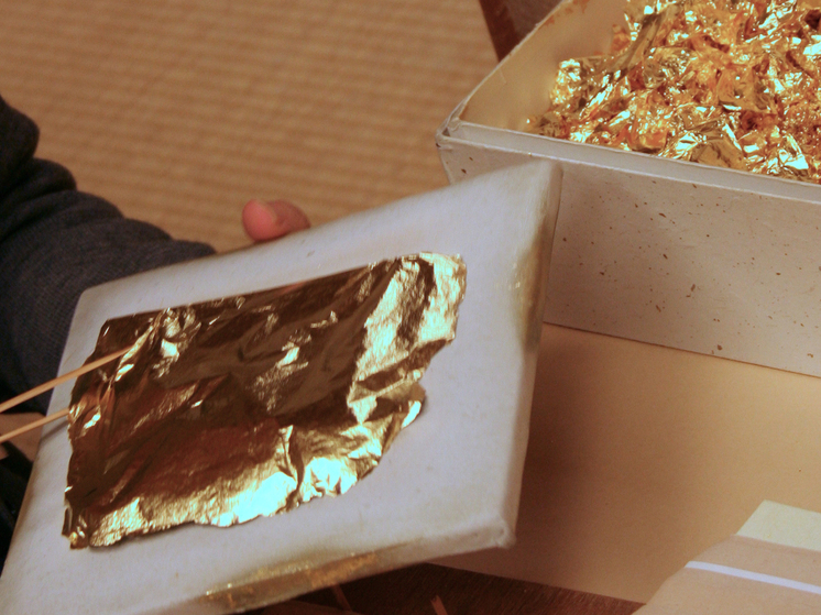 Ученым удалось создать супертонкое «сусальное золото»