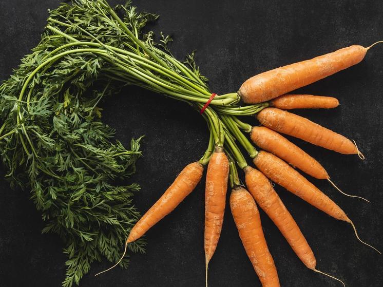 Агроном дала советы сибирским дачникам: морковь растет как на дрожжах