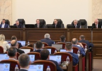 Под руководством председателя ЗСК Юрия Бурлачко состоялась очередная, 36-я сессия краевого парламента