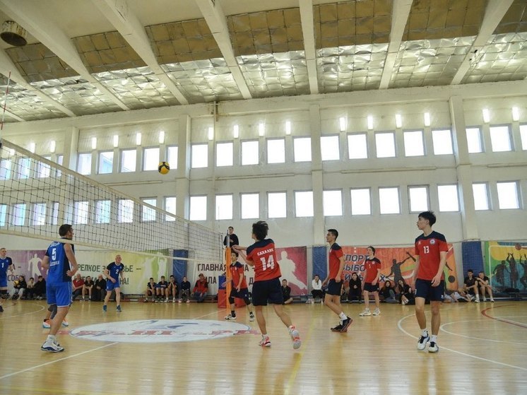 В Поронайске подвели итоги юбилейного волейбольного турнира «Кубок залива Терпения»