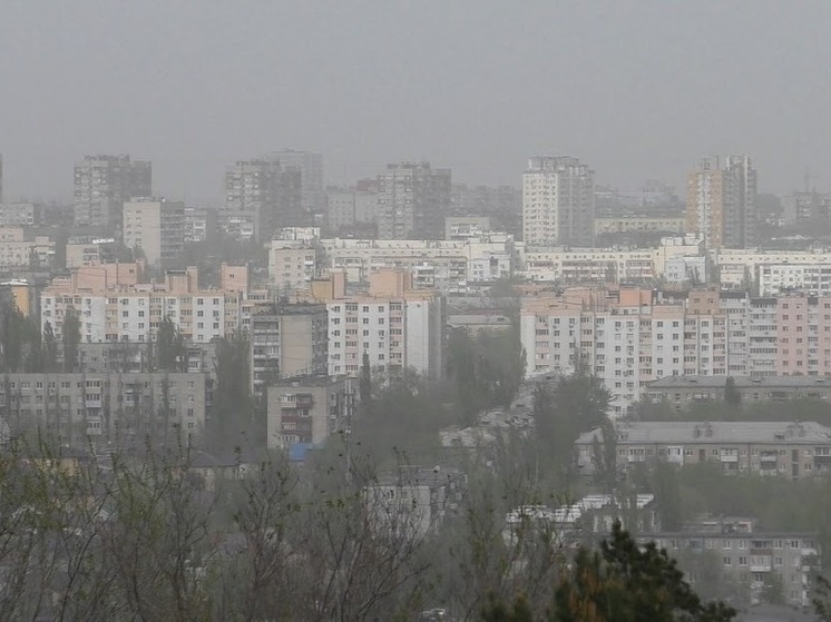  На Волгоградскую область идет мощная пыльная буря из Калмыкии