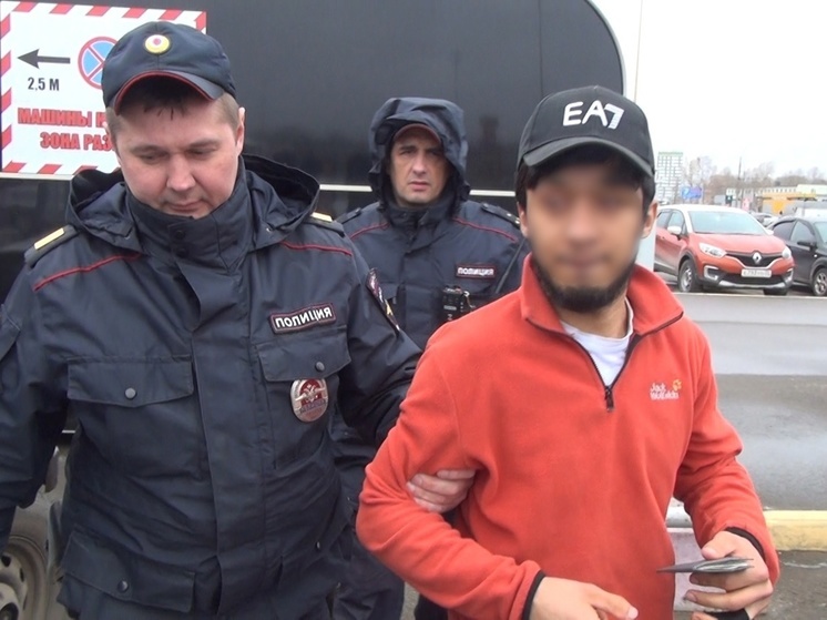 Полицейские выявили двух незаконных мигрантов в Вологде