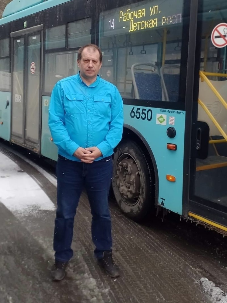 Водитель автобуса в Петрозаводске спас жизнь пассажира