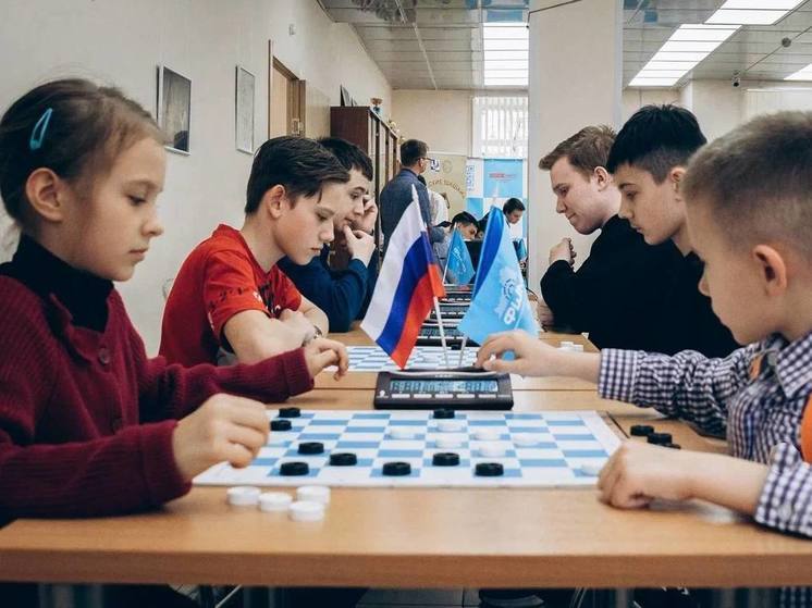 В епархиальном турнире по шашкам победила команда из Чехова